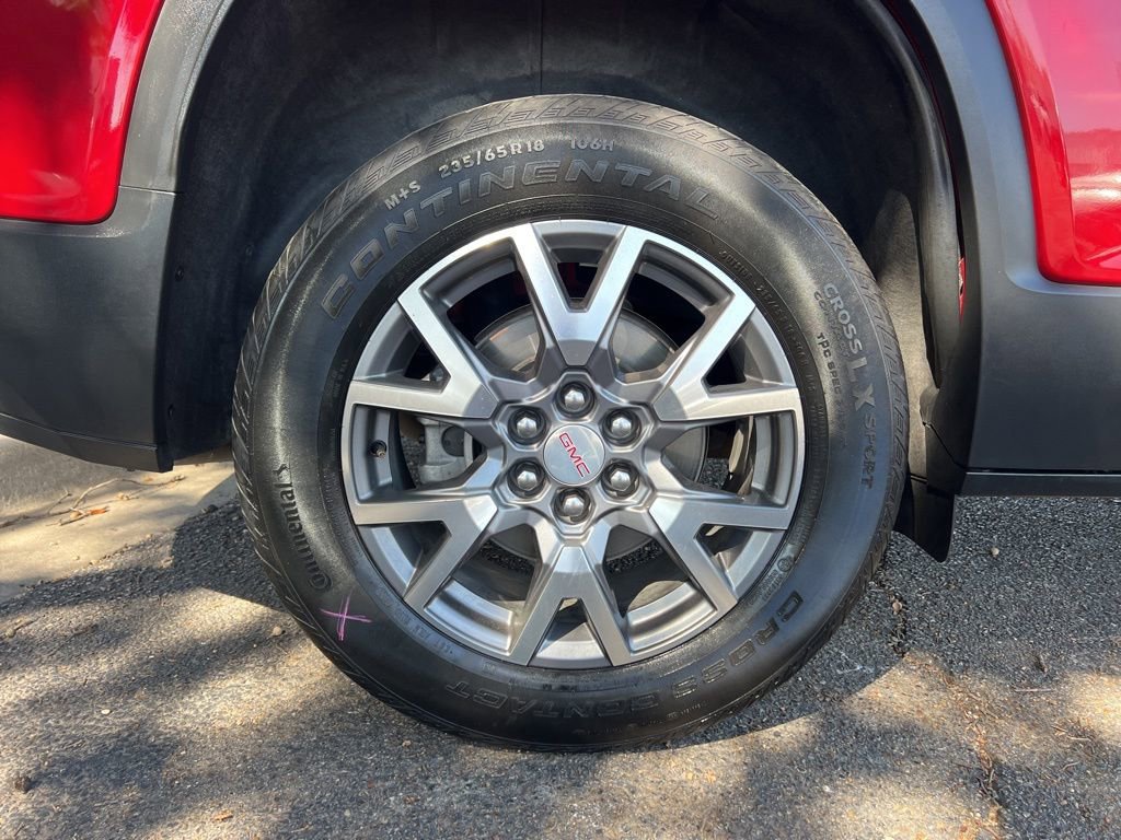 Used 2023 GMC Acadia SLT image 9