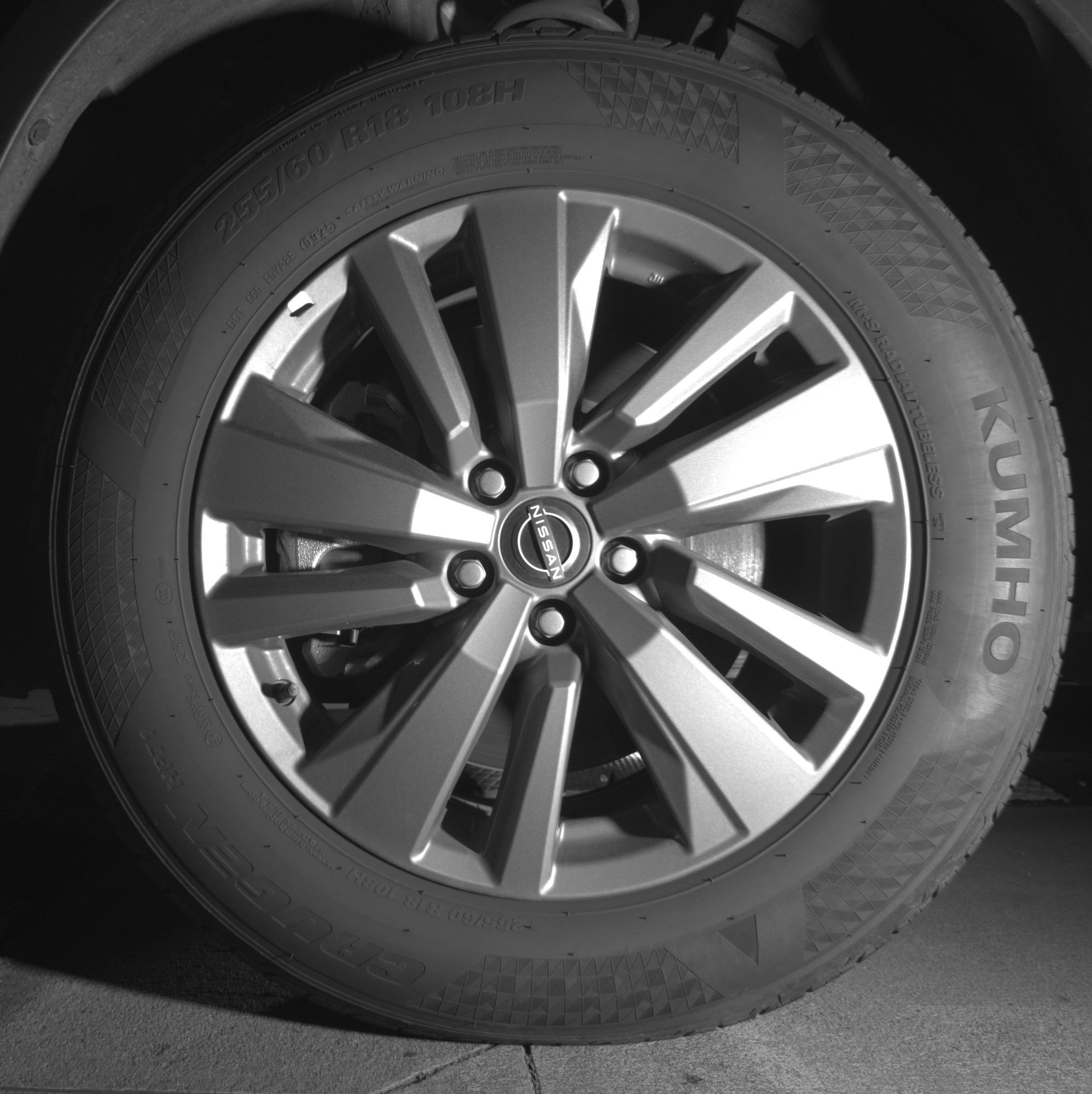 Used 2025 Nissan Pathfinder SV image 12