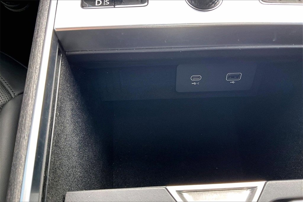 Used 2023 Land Rover Range Rover First Edition image 24