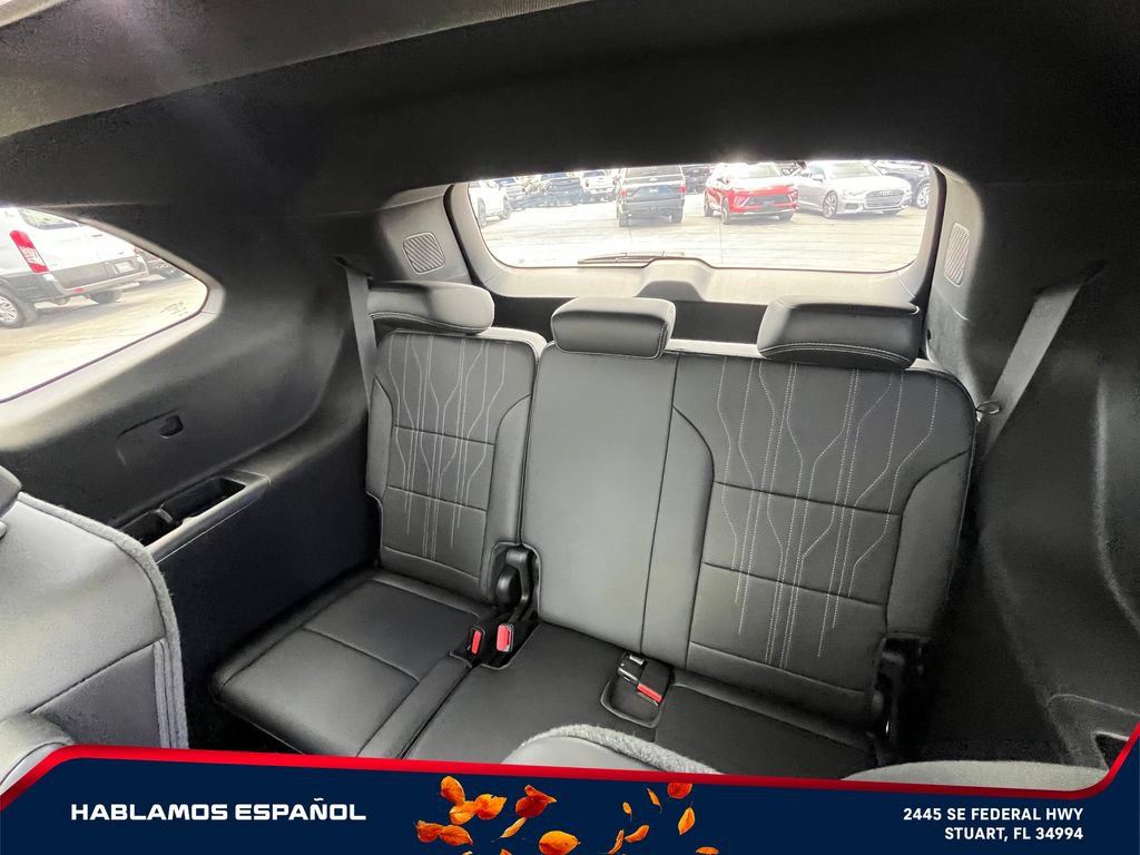 New 2026 Buick Enclave Avenir w/ Super Cruise Package FWD image 28