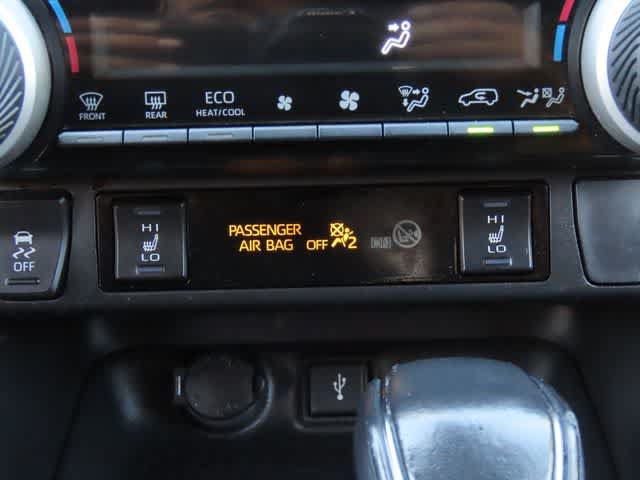 Used 2022 Toyota RAV4 SE w/ Convenience Package AWD/4WD image 26