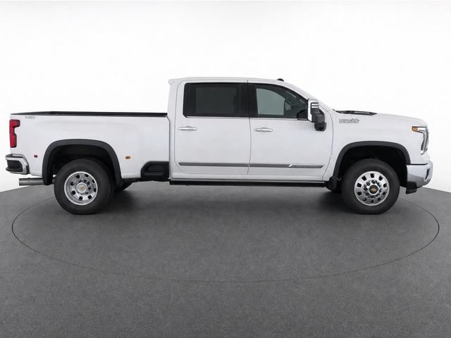 Used 2024 Chevrolet Silverado 3500 High Country w/ High Country Premium Package AWD/4WD image 9