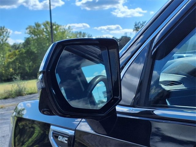 Used 2021 GMC Yukon Denali w/ Denali Premium Package image 42