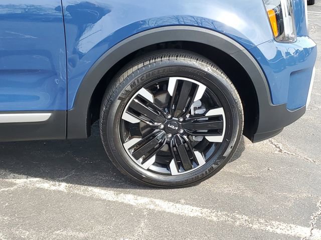 Used 2024 Kia Telluride SX w/ Towing Package image 9