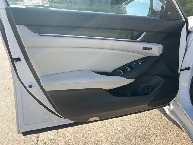 Used 2021 Honda Accord Touring image 23