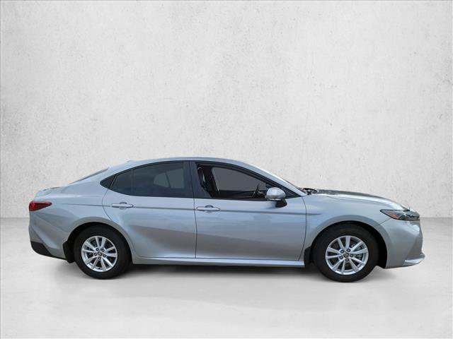 Used 2025 Toyota Camry LE w/ Convenience Package FWD image 4