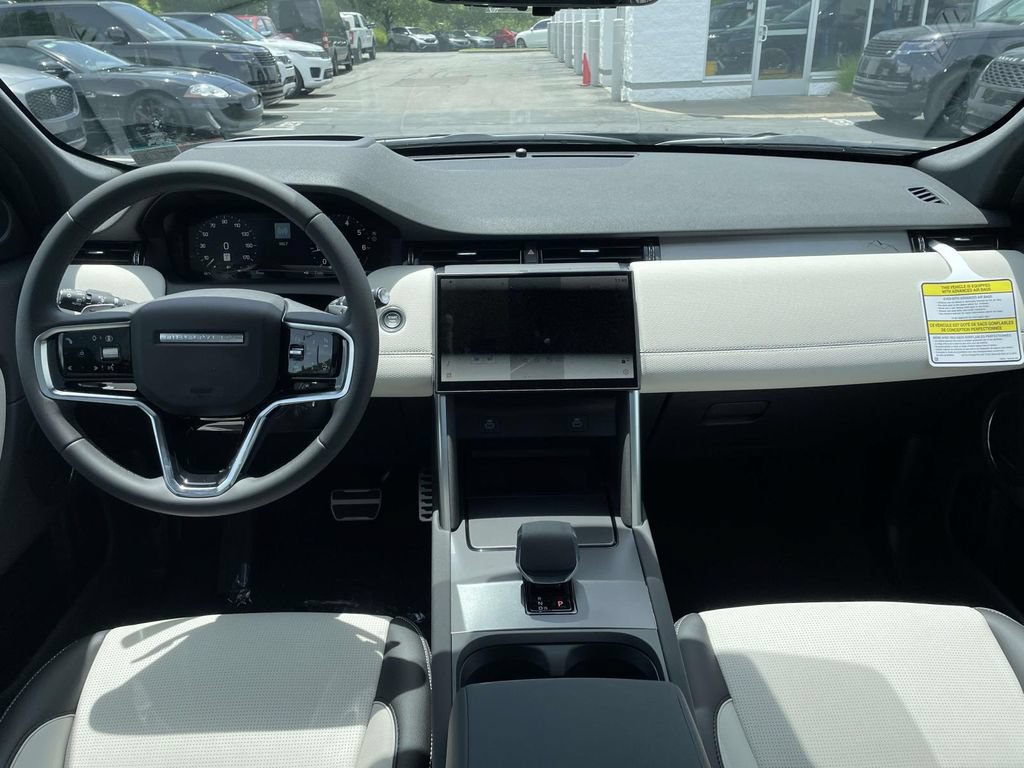 New 2026 Land Rover Discovery Sport Landmark AWD/4WD image 23