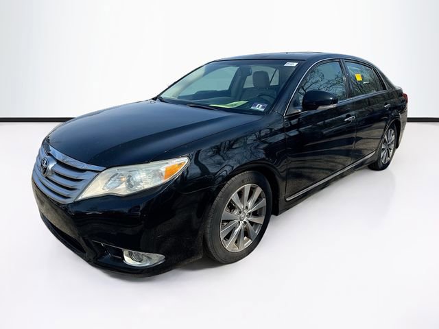 Used 2011 Toyota Avalon Limited image 3