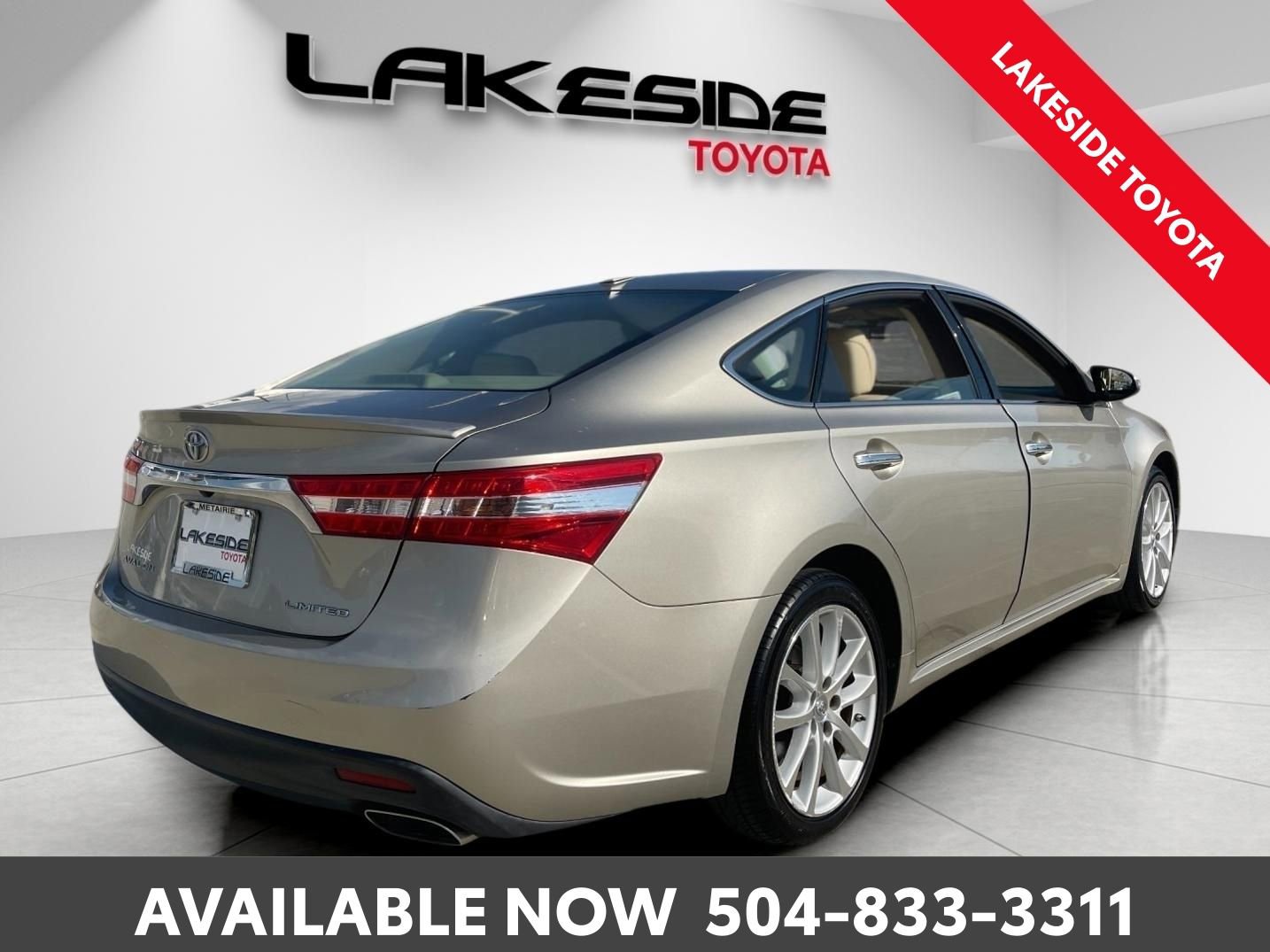 Used 2015 Toyota Avalon Limited w/ Technology Package image 6