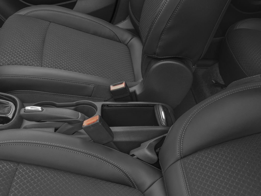 Used 2017 Buick Encore Essence FWD image 9