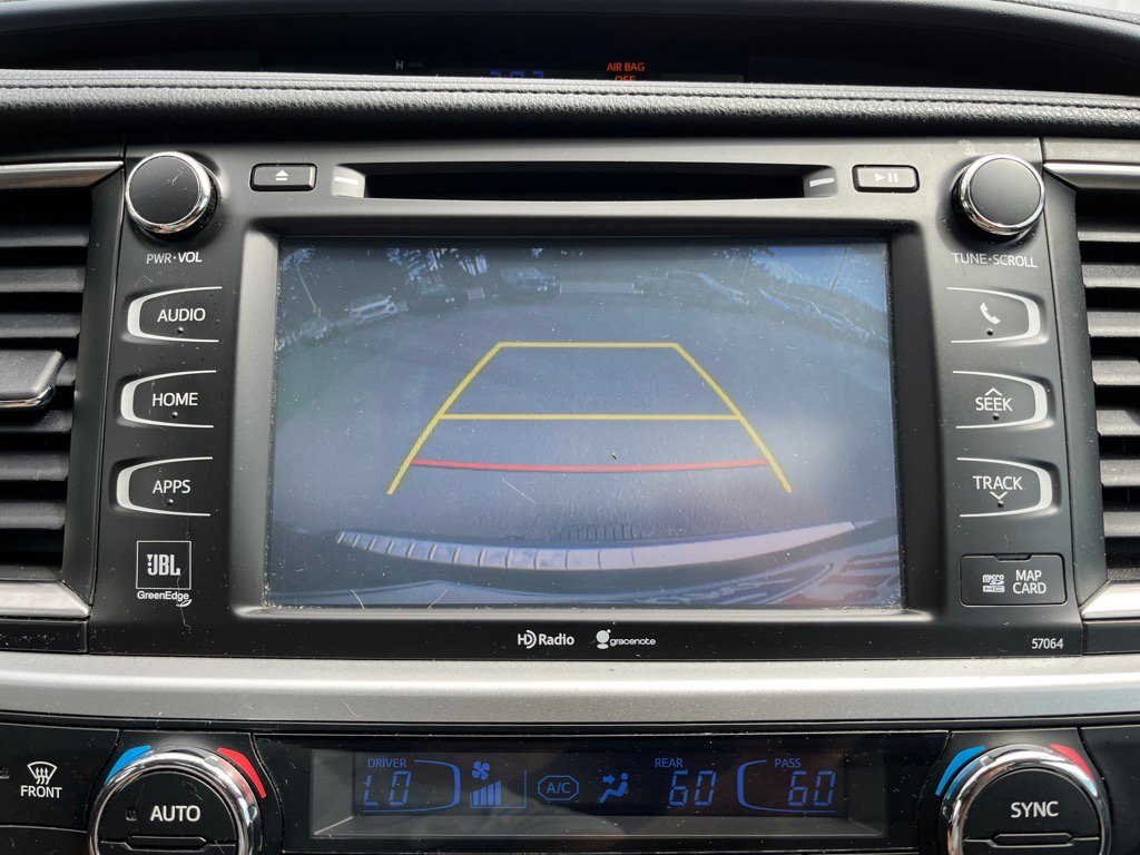 Used 2015 Toyota Highlander Limited image 24