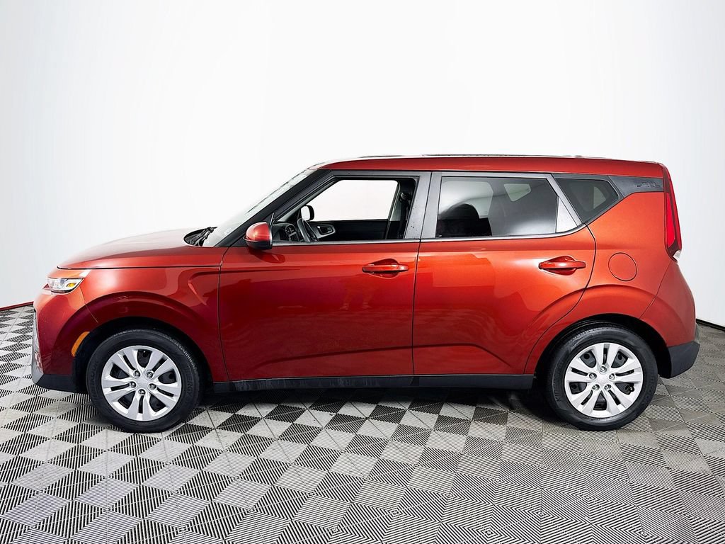 Used 2022 Kia Soul LX FWD image 4