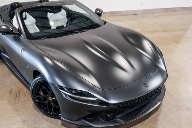 Used 2025 Ferrari Roma Spider image 32