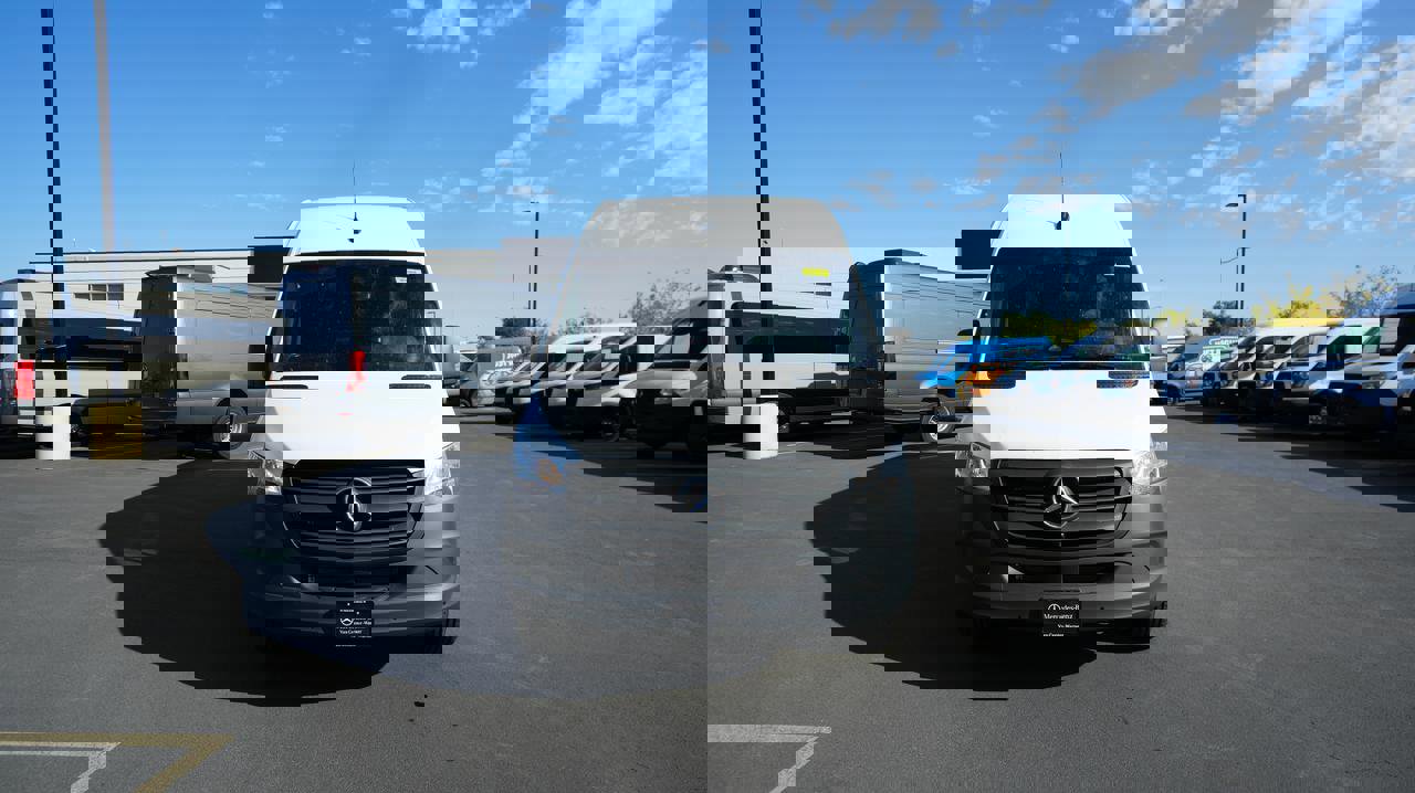 New 2025 Mercedes-Benz Sprinter 2500 image 3