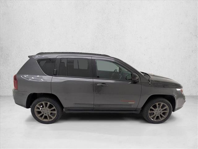 Used 2017 Jeep Compass 75th Anniversary w/ Power Value Group AWD/4WD image 4