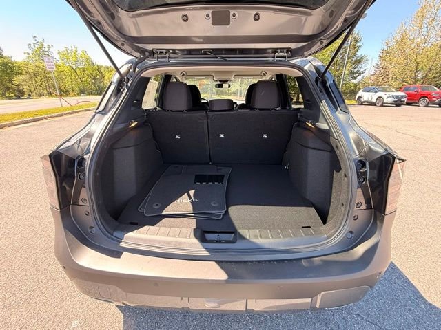 New 2026 Nissan Kicks SV w/ Cold Weather Package AWD/4WD image 13