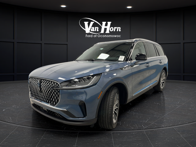 Used 2025 Lincoln Aviator Reserve AWD/4WD image 3