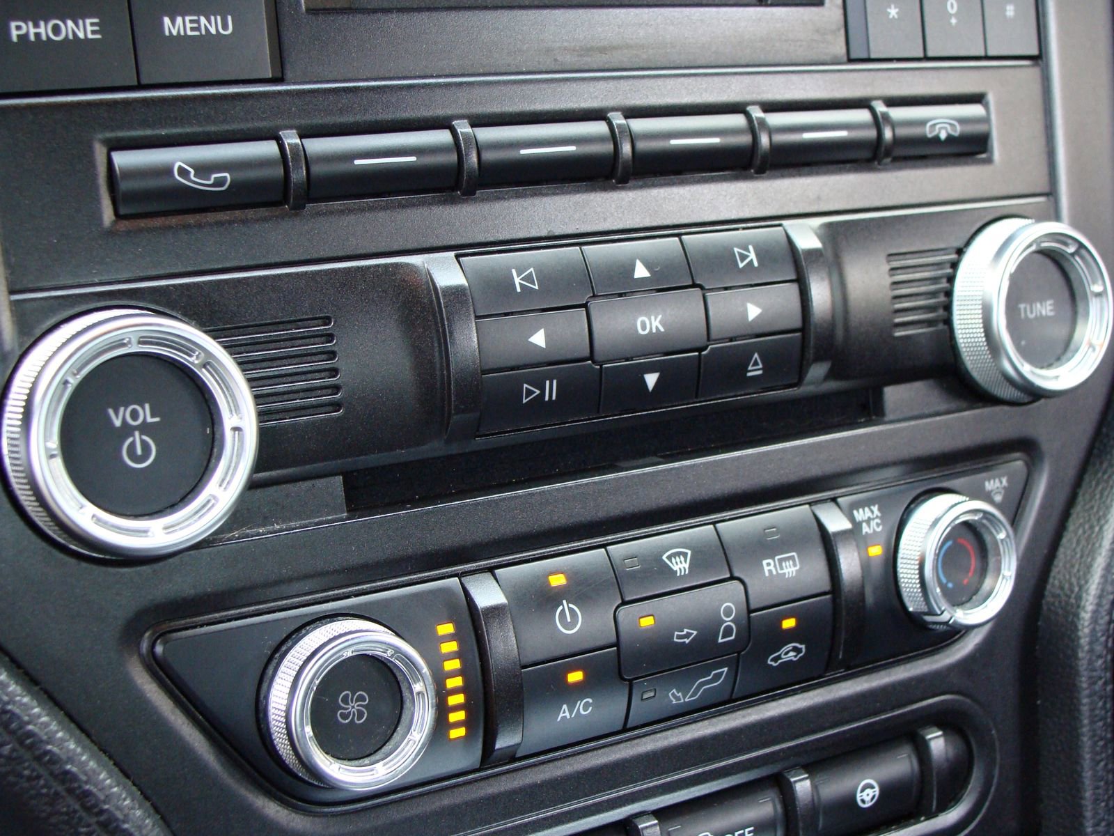 Used 2015 Ford Mustang Coupe image 19