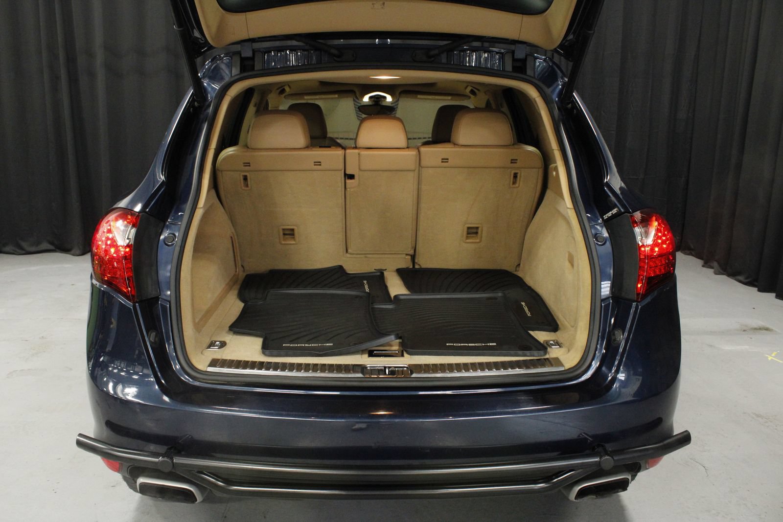 Used 2011 Porsche Cayenne S AWD/4WD image 17