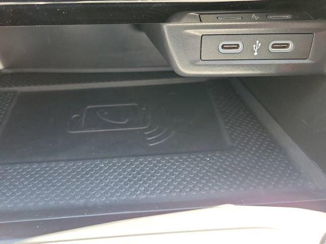 Certified 2023 Volkswagen Jetta SEL image 28