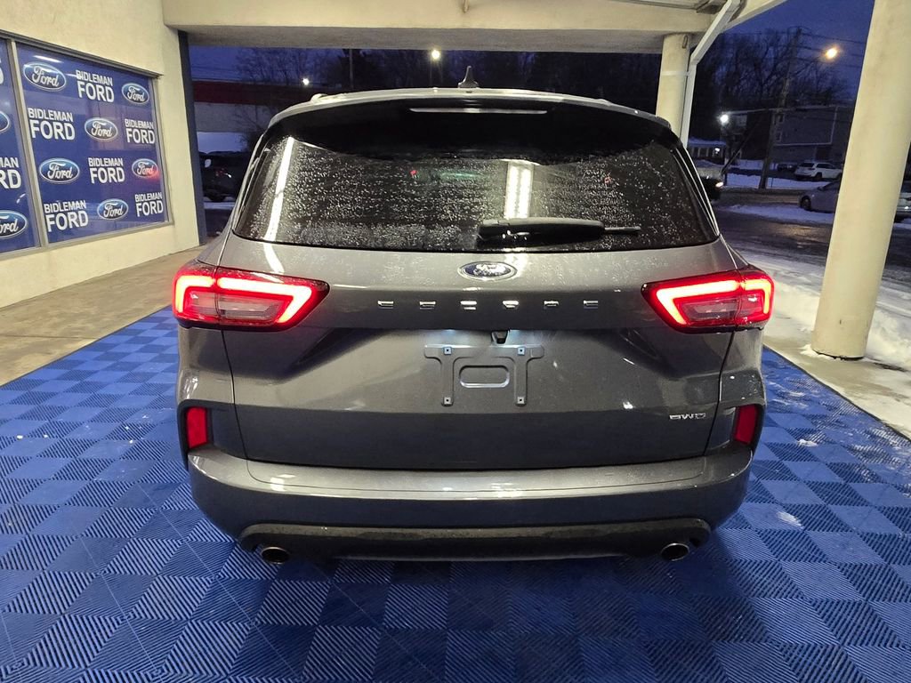 Used 2023 Ford Escape ST-Line image 5