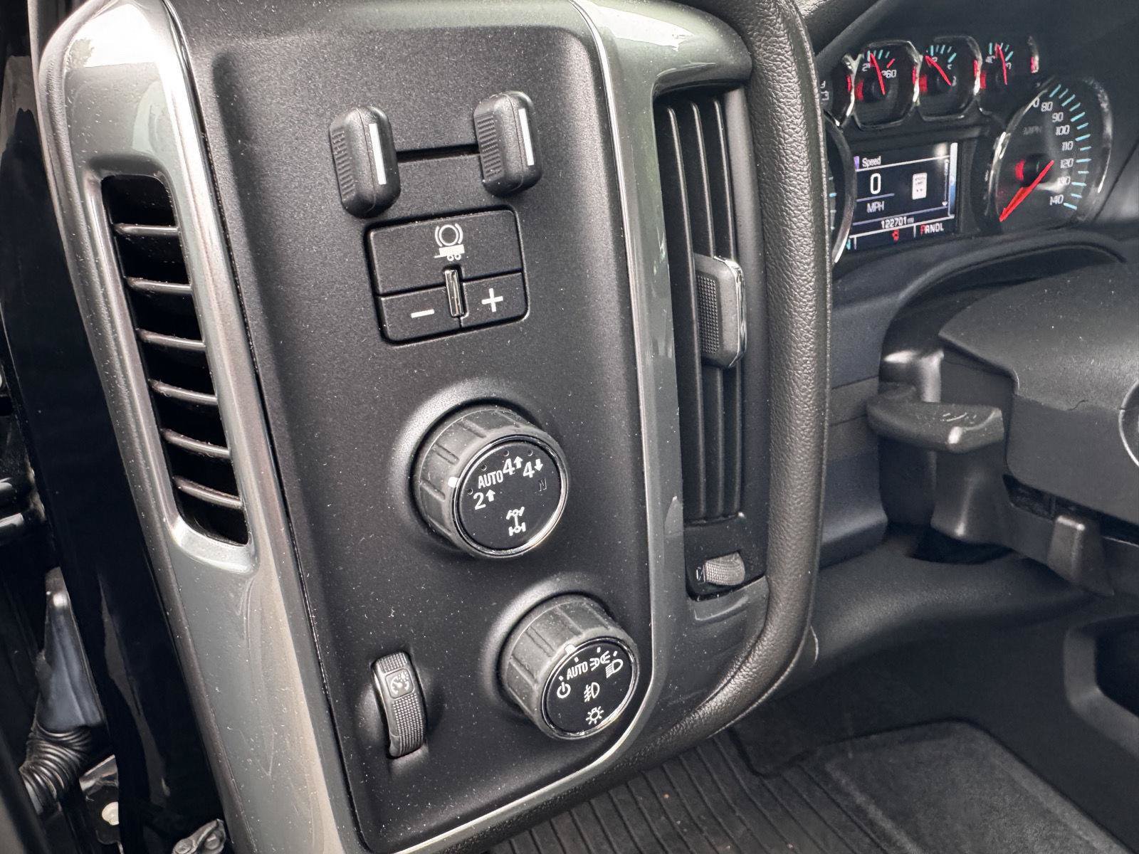 Certified 2017 Chevrolet Silverado 1500 LTZ Z71 w/ Redline Edition AWD/4WD image 19