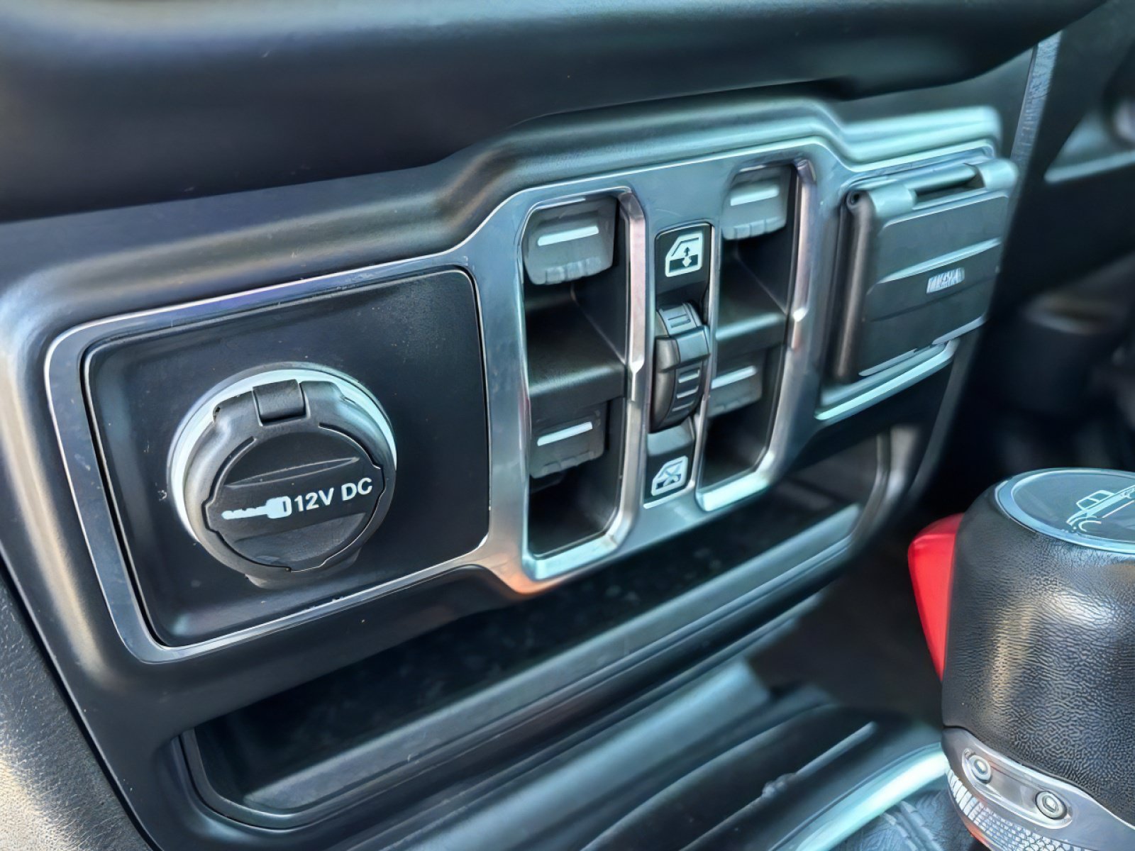Used 2021 Jeep Gladiator Overland w/ Popular Equipment Package AWD/4WD image 15