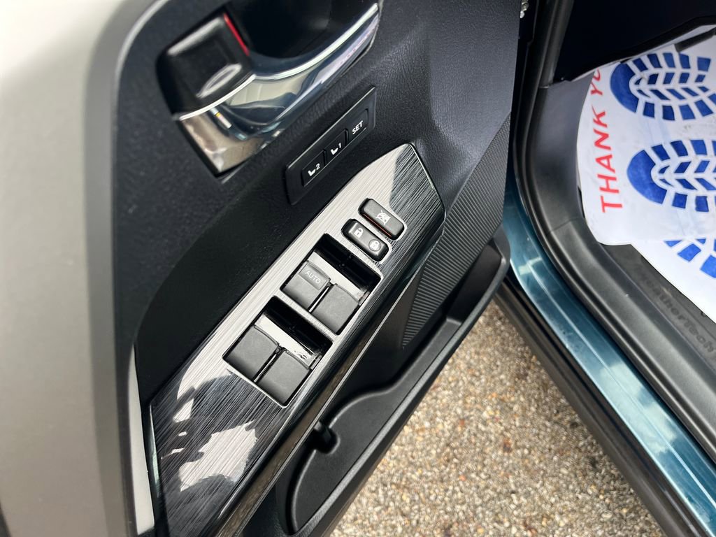 Certified 2017 Toyota RAV4 Limited image 11