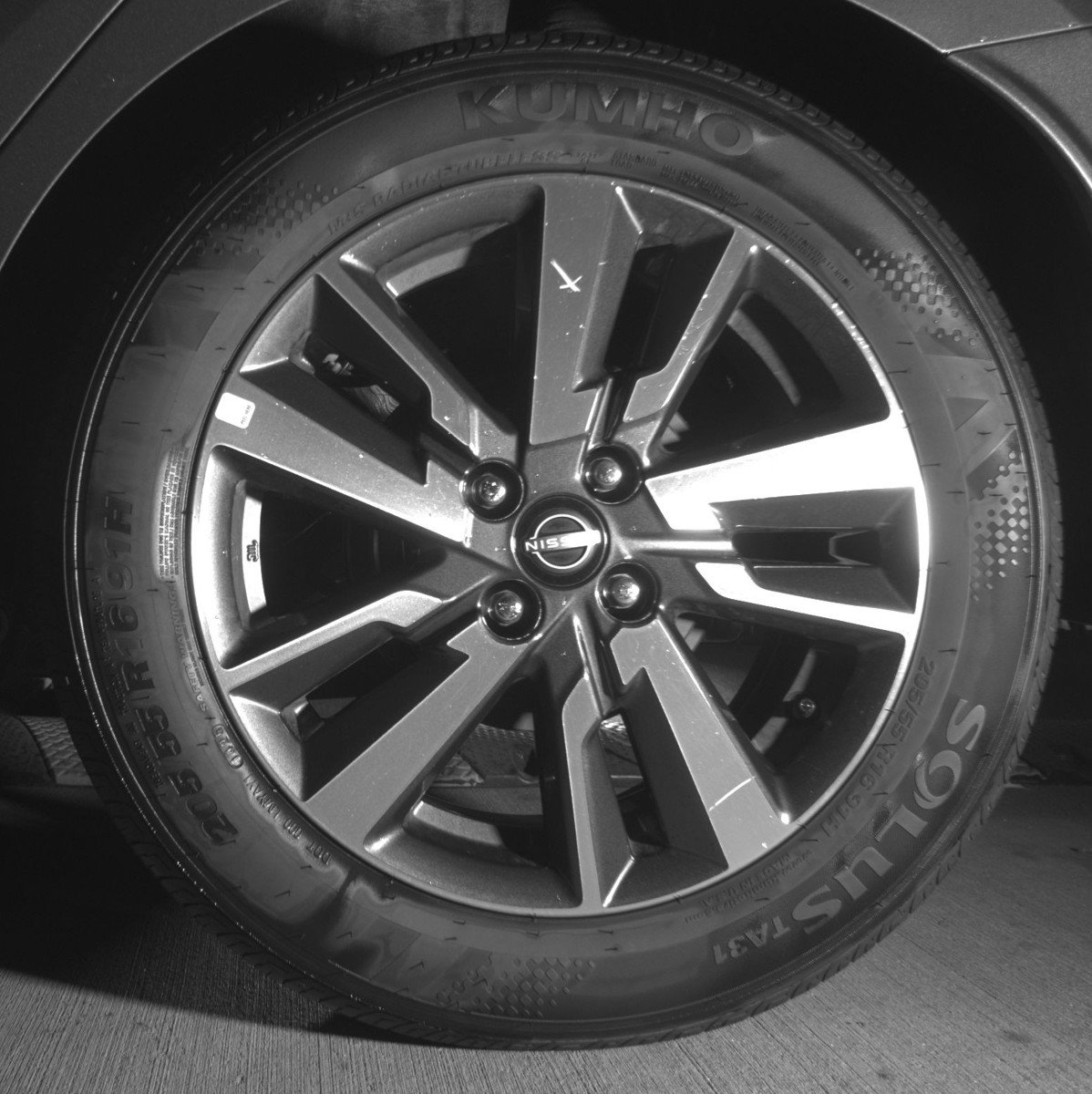 Used 2025 Nissan Versa SV image 14