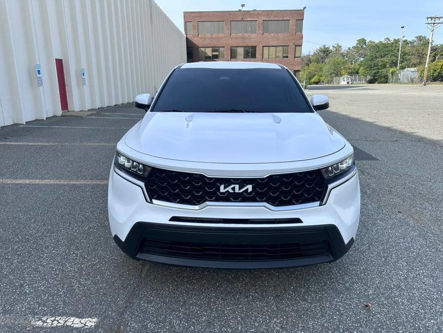 Used 2023 Kia Sorento LX image 4