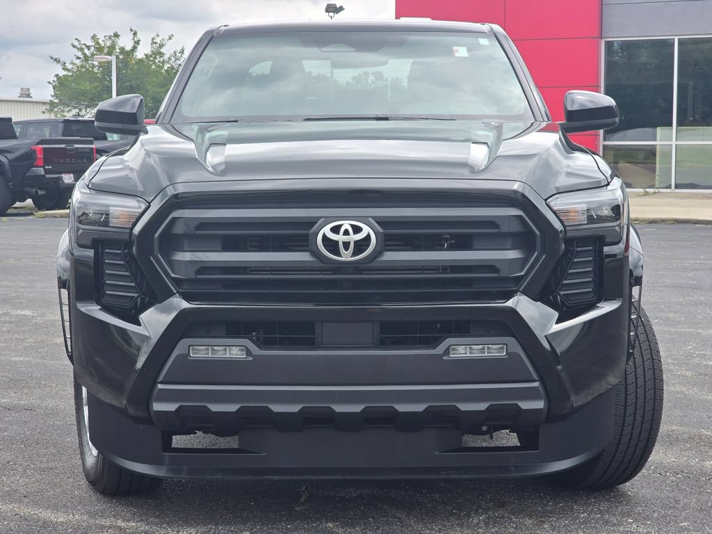 Certified 2024 Toyota Tacoma SR5 AWD/4WD image 11