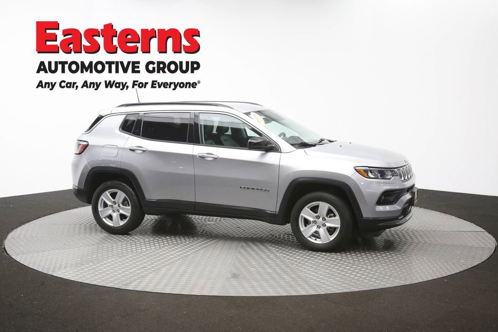 Used 2022 Jeep Compass Latitude w/ Convenience Group AWD/4WD image 46