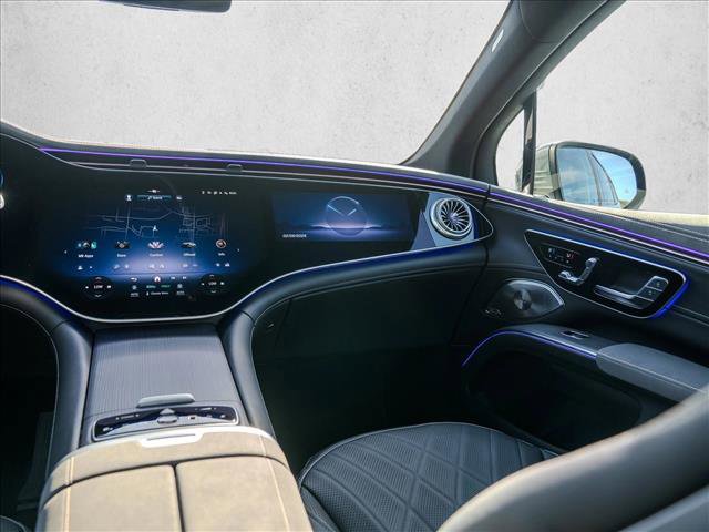 Used 2025 Mercedes-Benz EQS 580 4MATIC SUV image 24