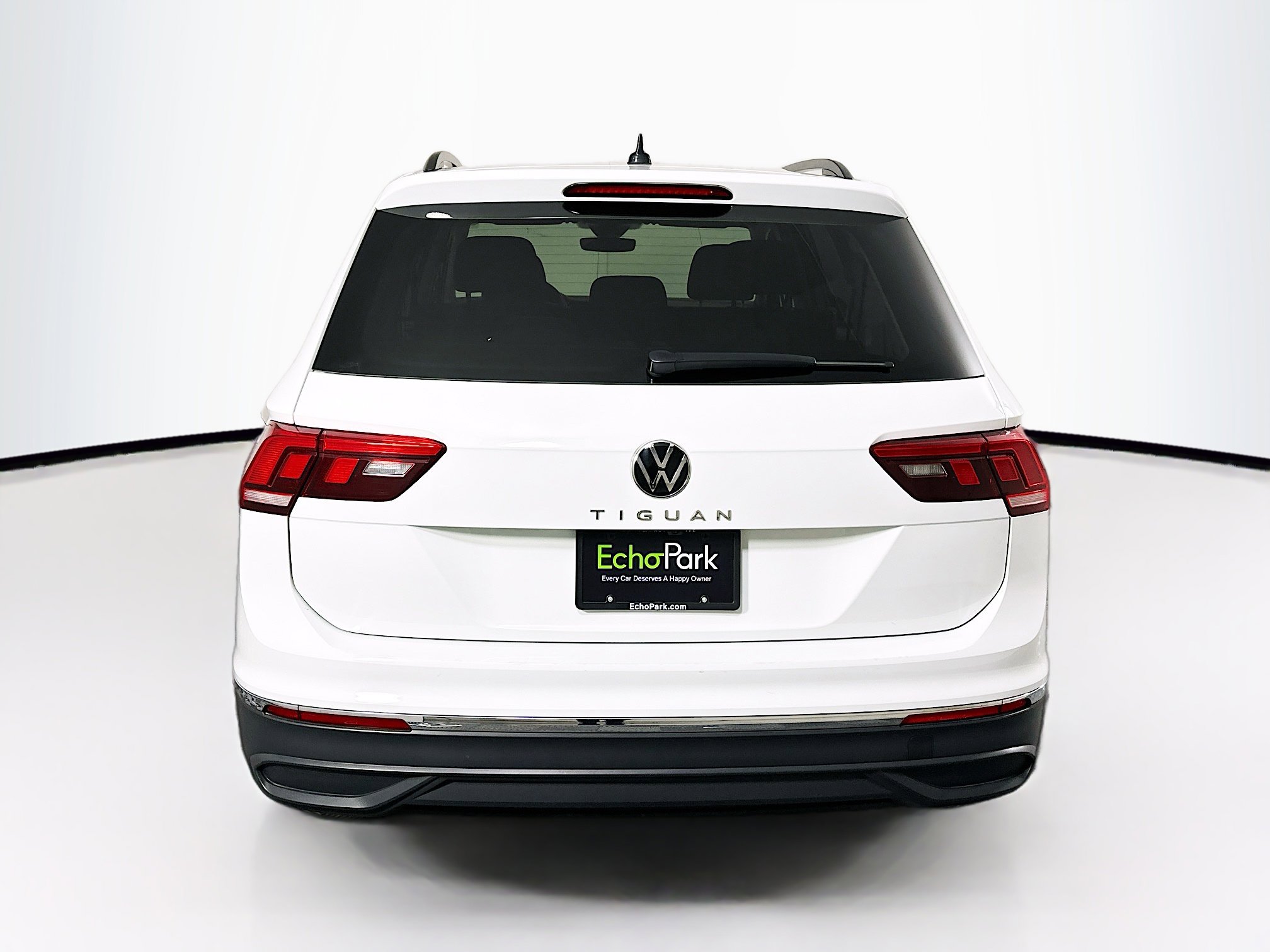 Used 2024 Volkswagen Tiguan S image 7