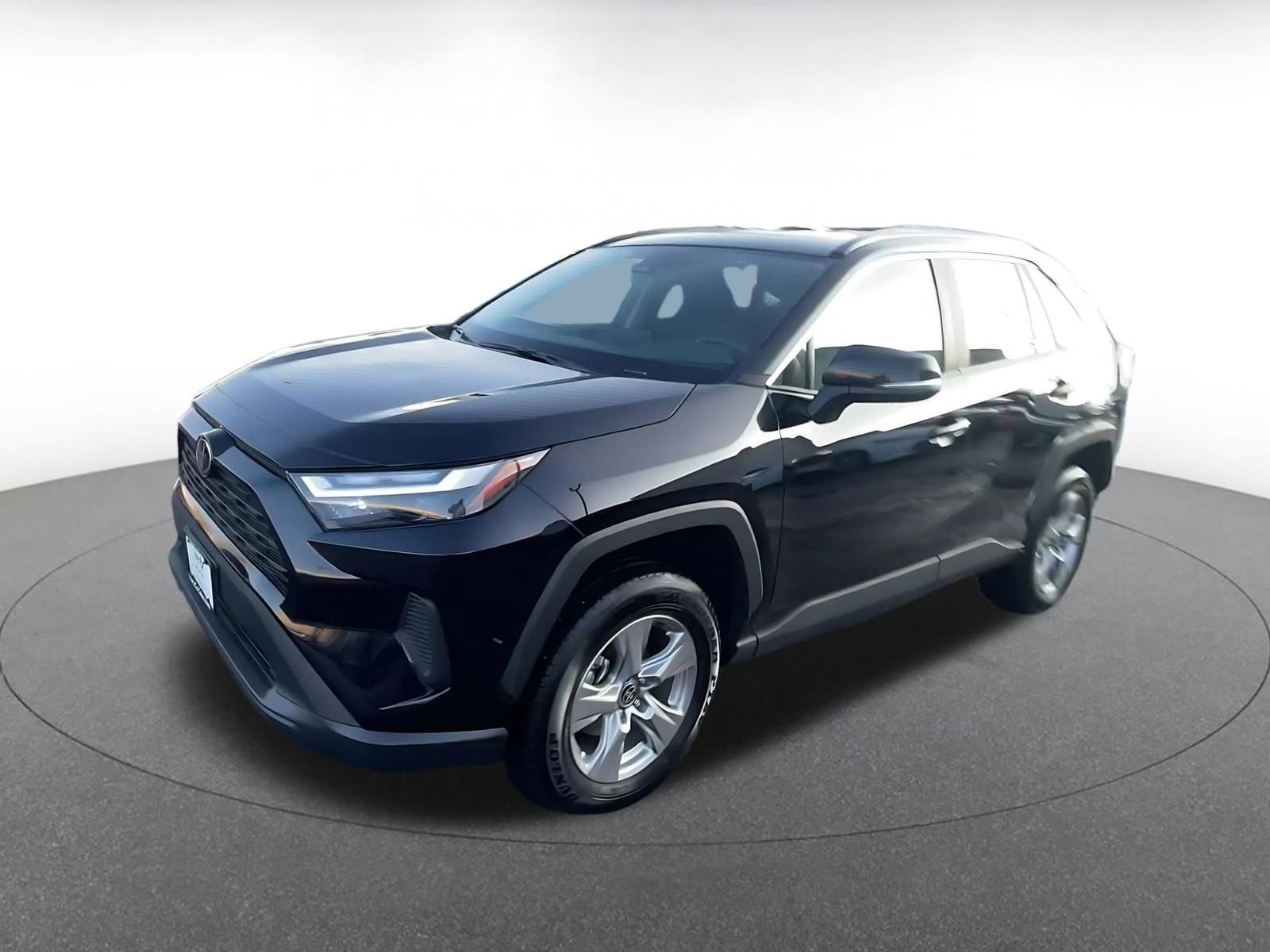 Used 2025 Toyota RAV4 XLE w/ Convenience Package image 8