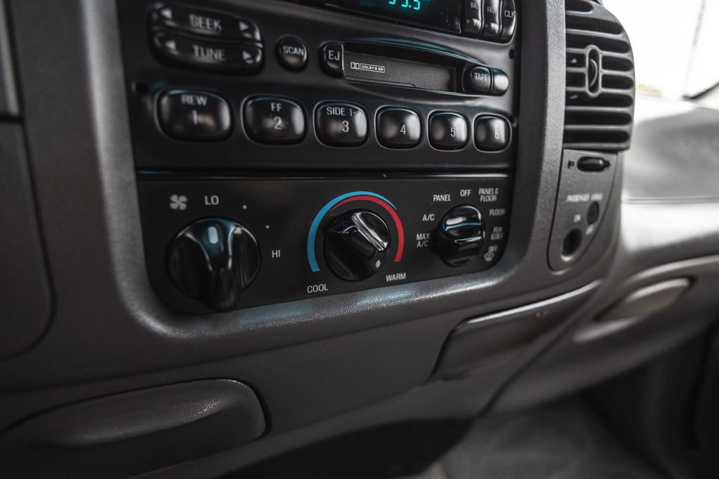 Used 1998 Ford F150 XLT image 18