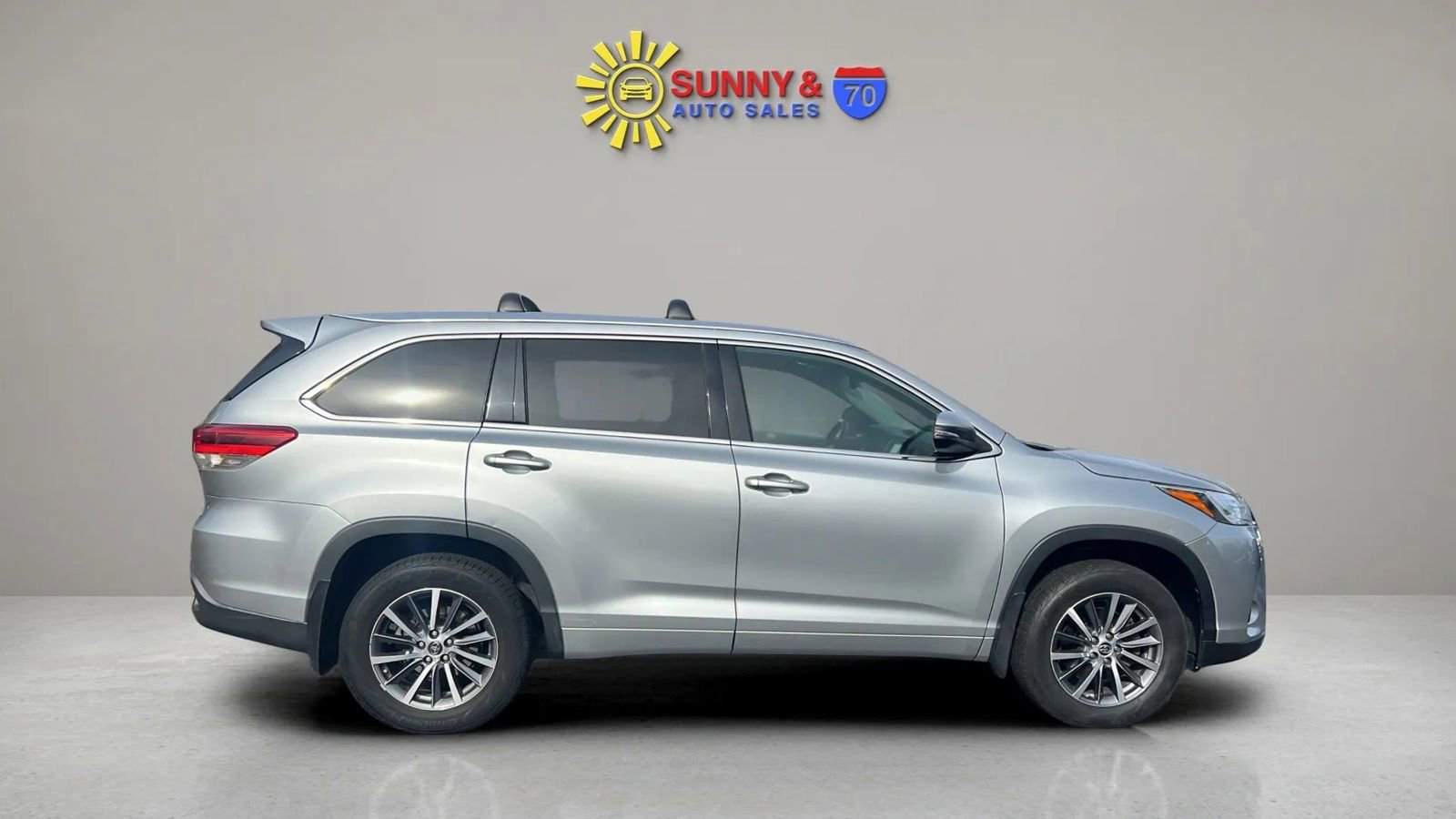Used 2018 Toyota Highlander XLE image 8