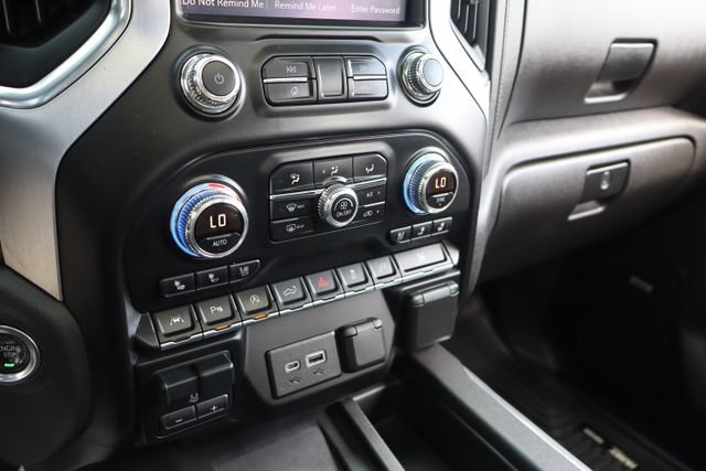 Used 2019 GMC Sierra 1500 SLT w/ SLT Premium Plus Package AWD/4WD image 27
