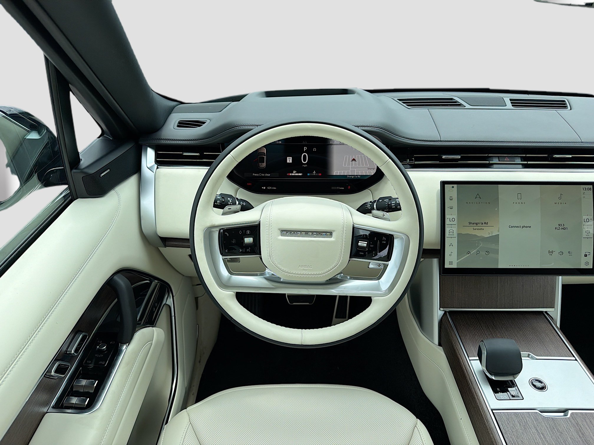 New 2026 Land Rover Range Rover Long Wheelbase SE AWD/4WD image 18