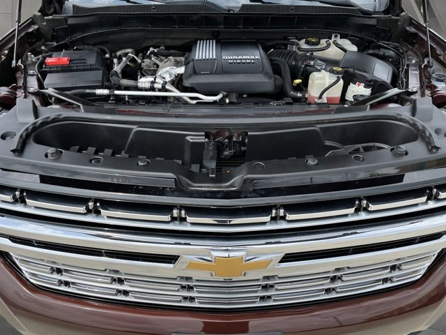Used 2023 Chevrolet Tahoe Premier AWD/4WD image 28