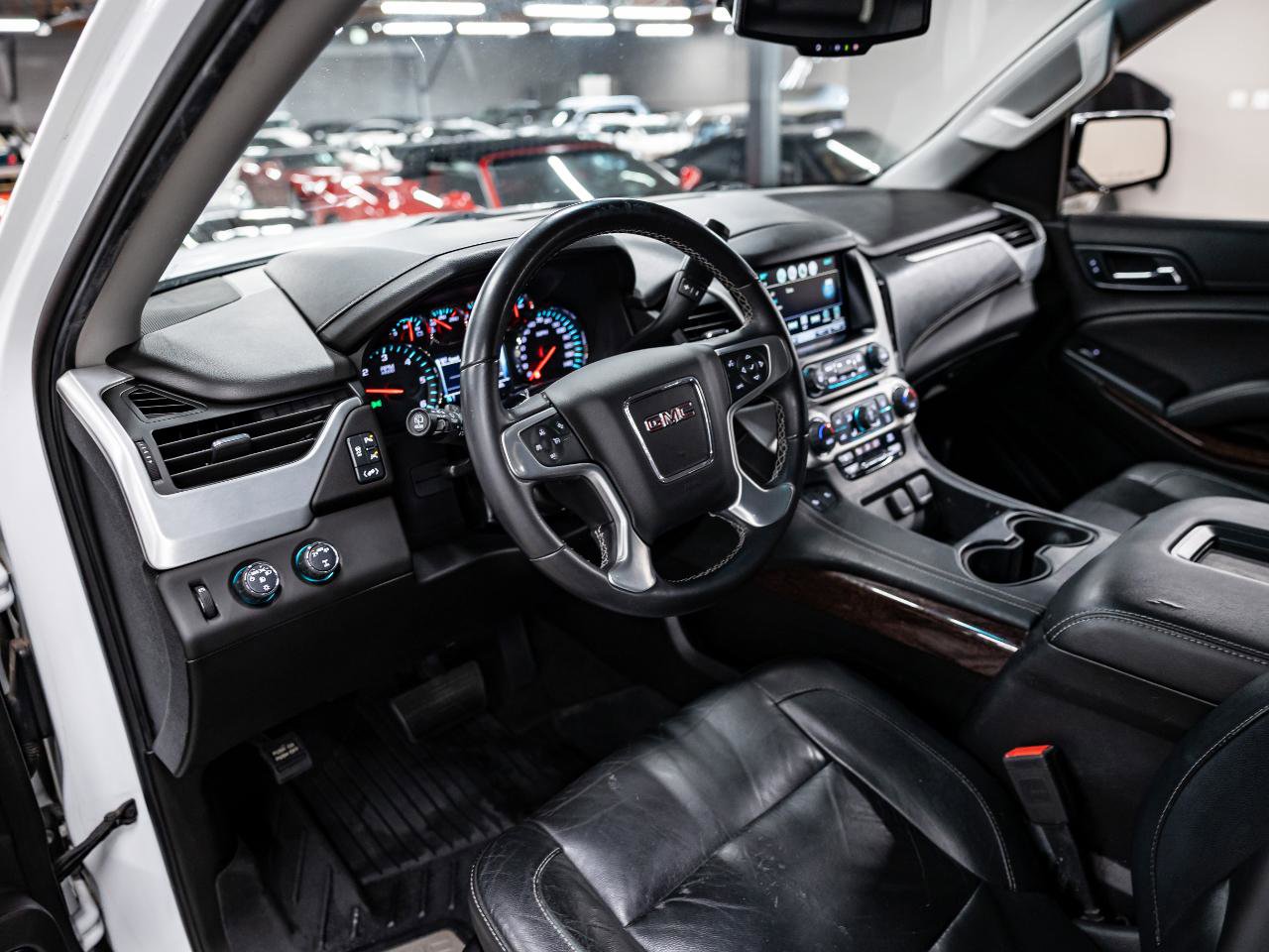 Used 2019 GMC Yukon XL SLT AWD/4WD image 6