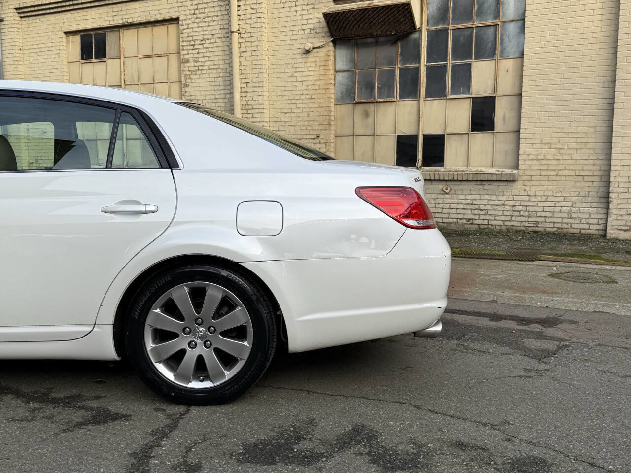 Used 2005 Toyota Avalon XLS image 20