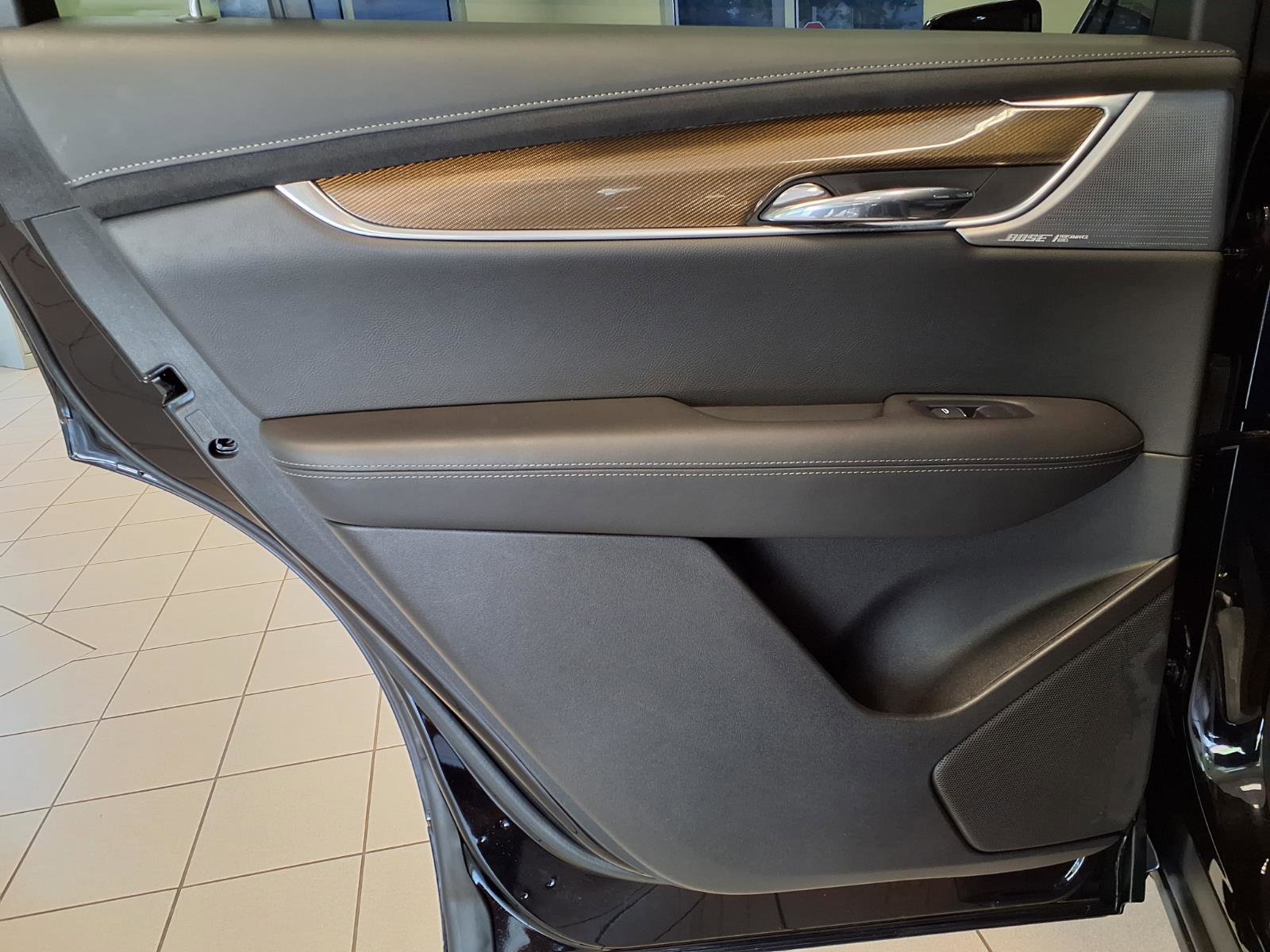 Used 2020 Cadillac XT6 Premium Luxury w/ Platinum Package FWD image 20