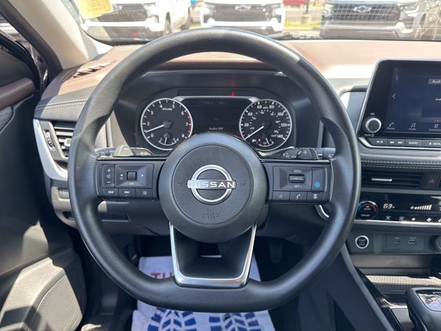 Used 2023 Nissan Rogue SV AWD/4WD image 15