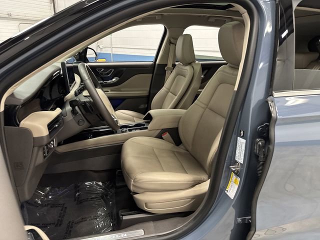 Used 2024 Lincoln Corsair Grand Touring w/ Equipment Group 301A image 4