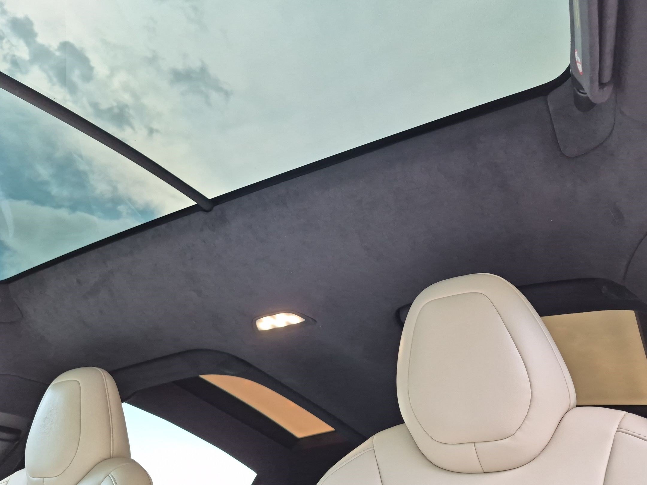Used 2020 Tesla Model X Long Range AWD/4WD image 29
