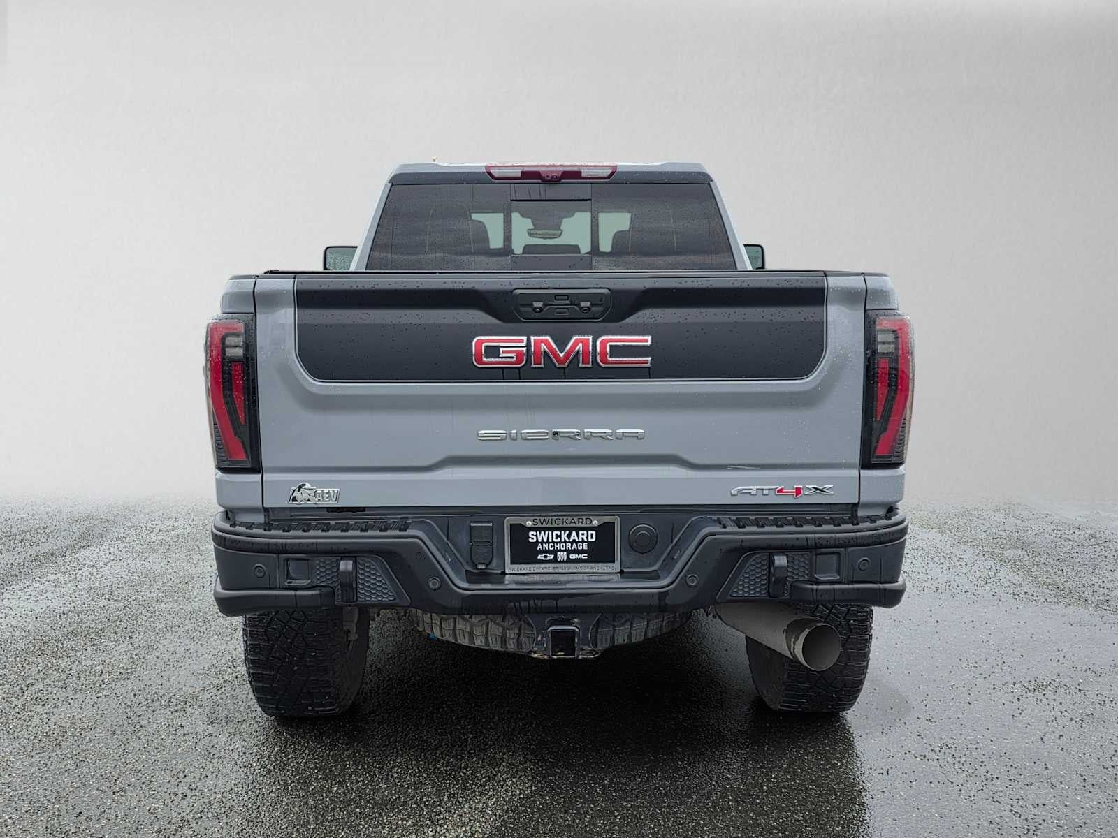 Certified 2024 GMC Sierra 2500 AT4X w/ AT4X AEV Edition AWD/4WD image 4
