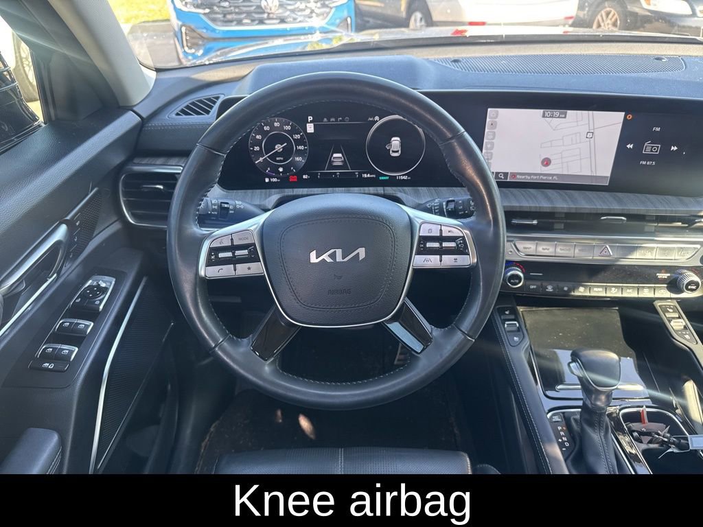 Used 2024 Kia Telluride SX w/ Towing Package image 13