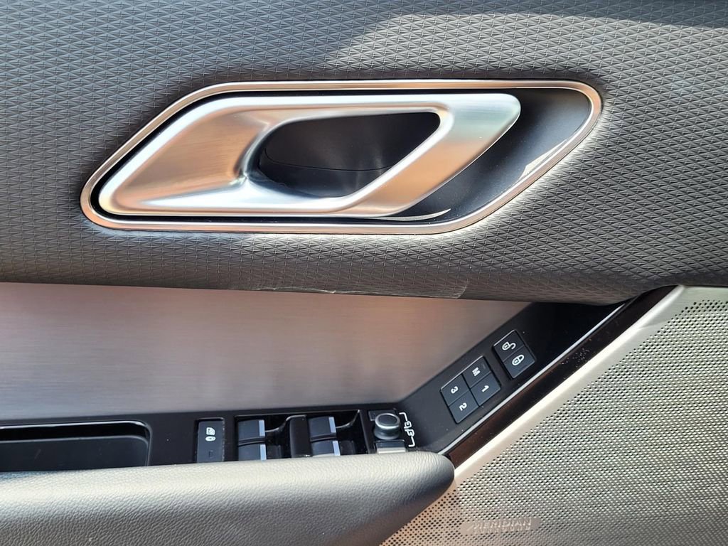 Used 2020 Land Rover Range Rover Velar R-Dynamic S image 13