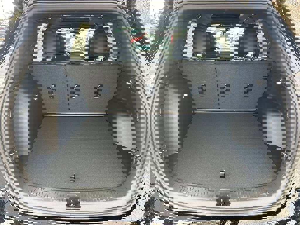 New 2026 GMC Terrain AT4 w/ Convenience Package III image 19